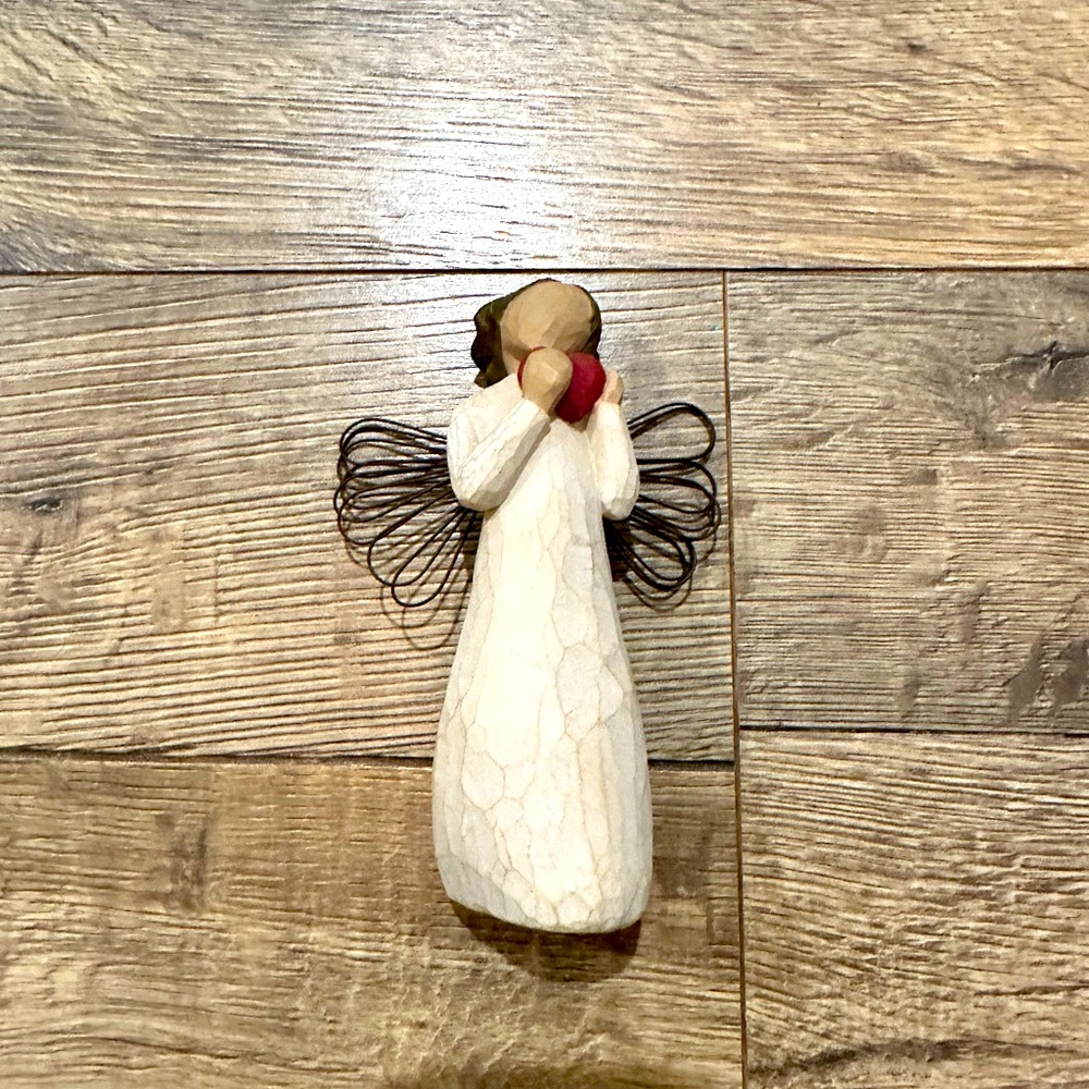Willow Tree Angel of the Heart